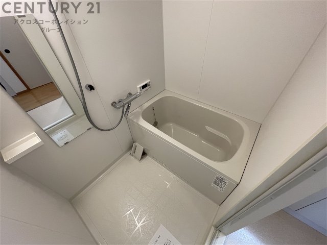 バス・シャワールーム　追い炊き機能付き！