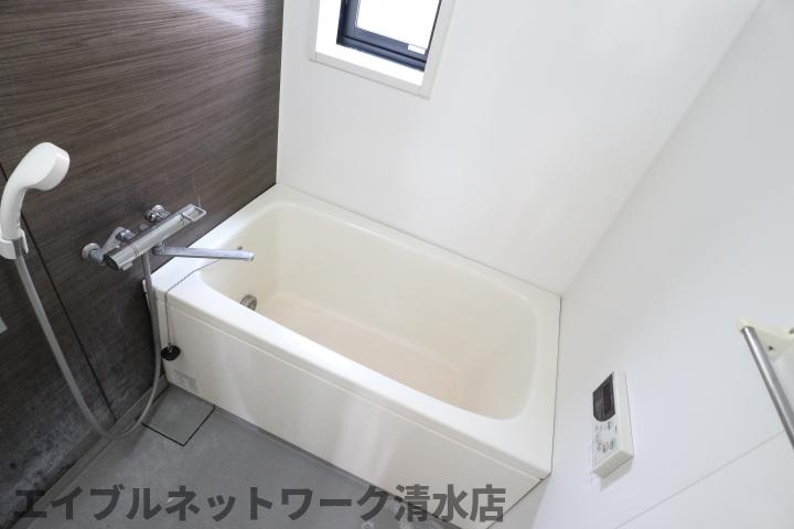 バス・シャワールーム　ゆったり過ごせるお風呂です