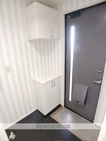 サテライトハウスAの玄関写真