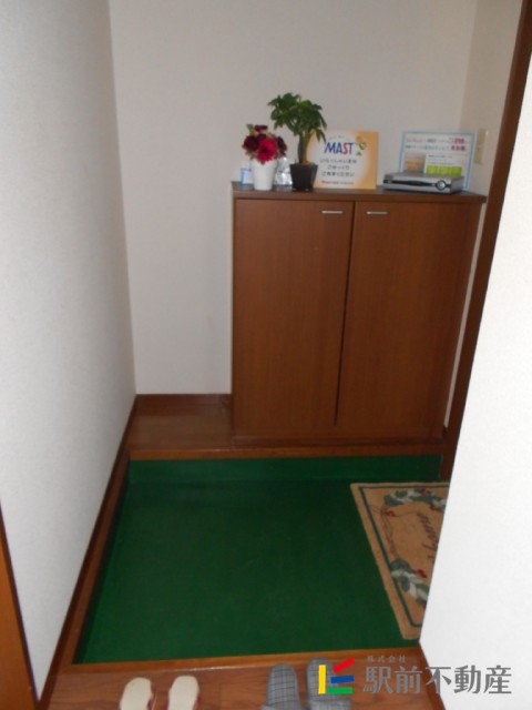 リブレK C棟の玄関写真