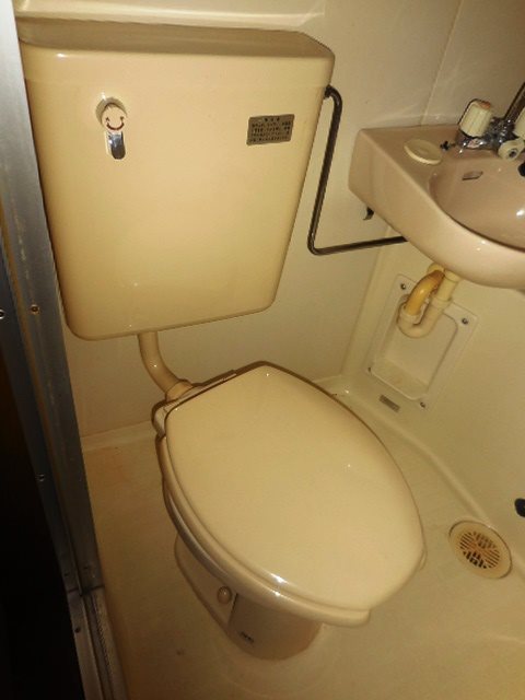阪神本線 杭瀬駅 徒歩3分 3階建 築59年のトイレ写真