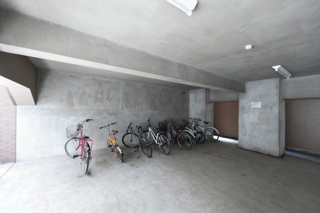 京王線 下高井戸駅 徒歩5分 9階建 築29年の外観写真