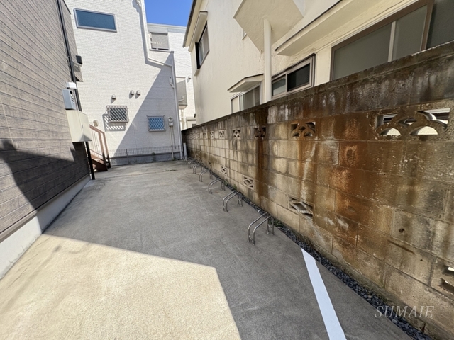 その他共有部分　駐輪ラックあり☆