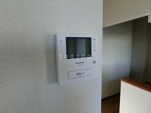 セキュリティ　モニター付きインターホンで来客確認も安心です！