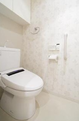 トイレ　落ち着いた色調のトイレです♪