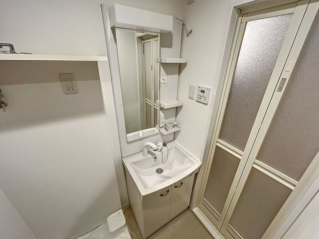 洗面設備　同物件別部屋写真