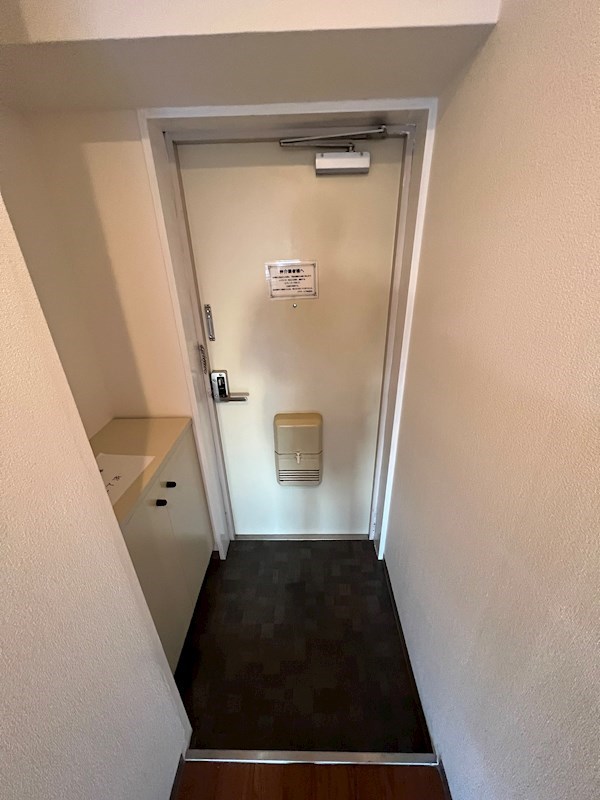 Jクレスト関目の玄関写真
