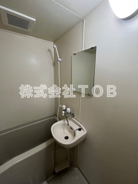 洗面設備　※別号室参考写真です