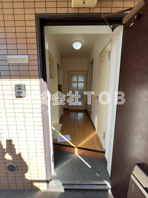 玄関　※別号室参考写真です