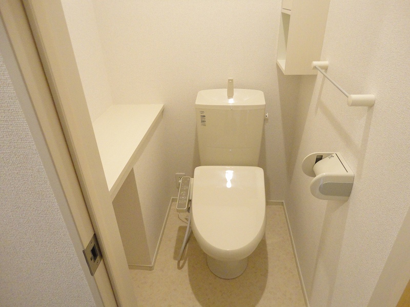 ＪＲ中央線 甲府駅 徒歩25分 2階建 築11年のトイレ写真