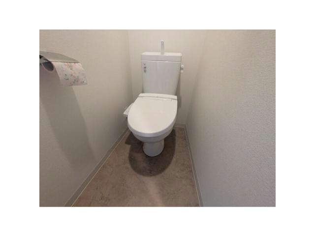 プレサンスSAKAEフロントのトイレ写真