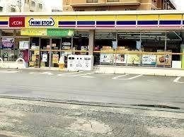 コンビニ　ミニストップ 博多諸岡店（コンビニ）まで244m