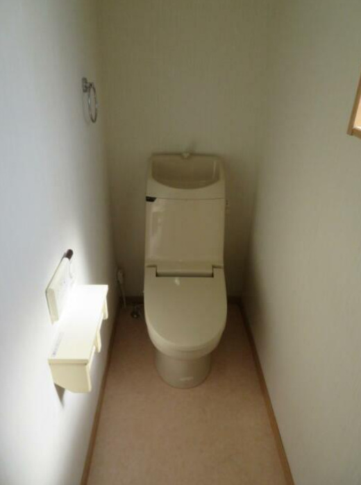 南畝町井上貸家のトイレ写真