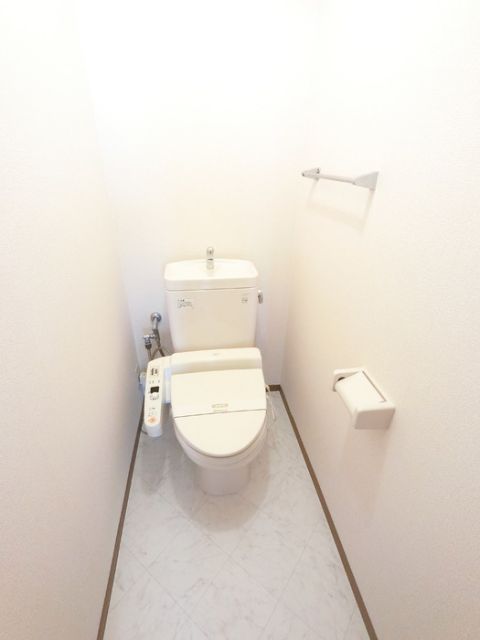 プルミエ徳聖 Aのトイレ写真
