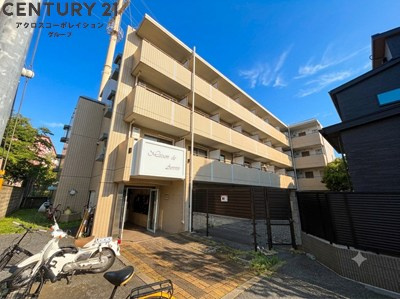 建物外観　敷地内に駐輪場があります♪