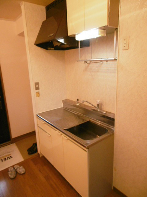 キッチン　写真は103号室です