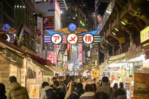 その他　アメ横（夜）04（その他）まで2303m