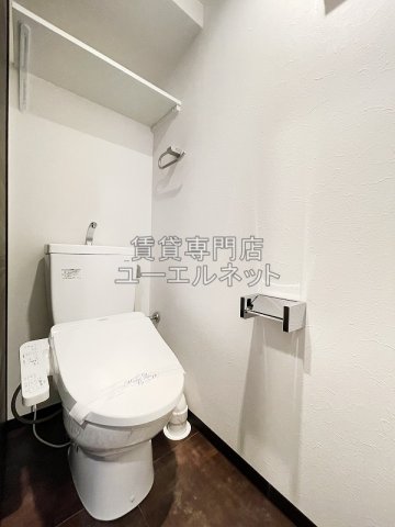 トイレ　温水洗浄便座付き