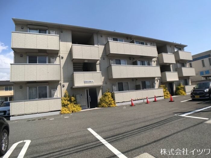 エスポワール・東和田　A棟の建物外観