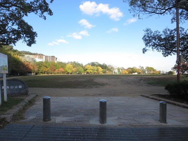 【パークビュー王子駅前の公園】