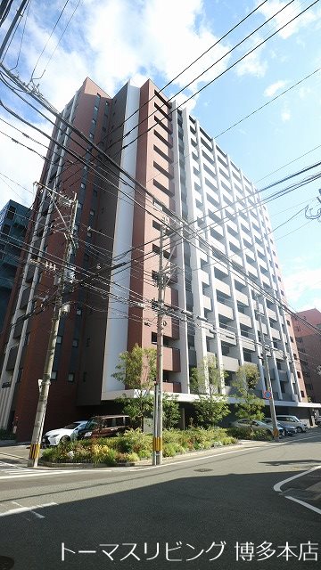 福岡市博多区博多駅南のマンションの建物外観