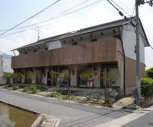 【京都市左京区岩倉長谷町のマンションの建物外観】