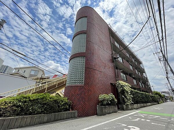 まるみ煉瓦館号室の建物外観