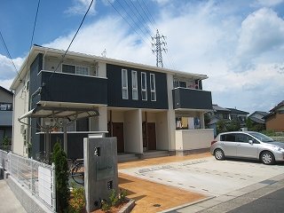 春日井市如意申町のアパートの建物外観