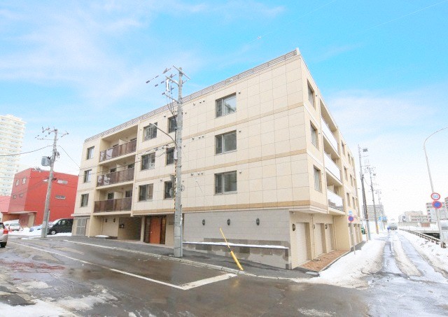 北海道札幌市中央区北三条東７（マンション）の賃貸物件の外観