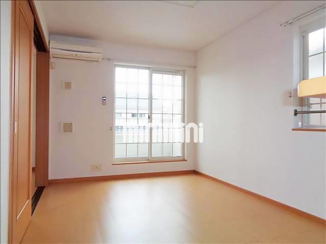 居室・リビング　角部屋のリビング！