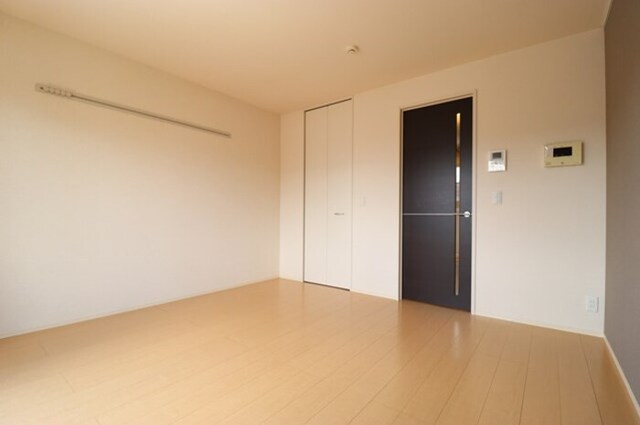 居室・リビング　居室　８．１帖