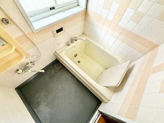 南水元2丁目戸建ての風呂写真