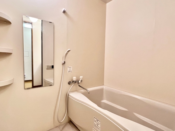 バス・シャワールーム　追い炊き機能完備で長湯にも対応できるポイントです