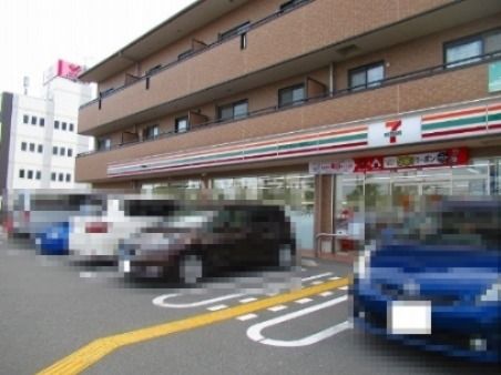 コンビニ　セブンイレブン中野田店（コンビニ）まで907m