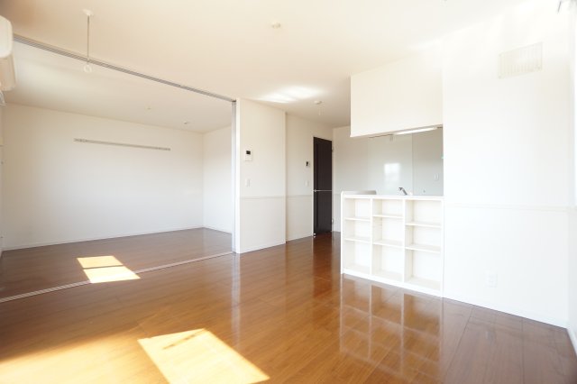 居室・リビング　※同物件・同タイプの写真です。