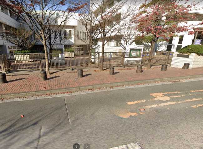 小学校　横浜市立東品濃小学校（小学校）まで2344m