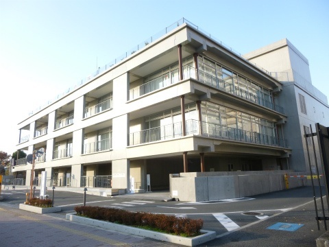 役所　立川市役所（役所）まで1736m