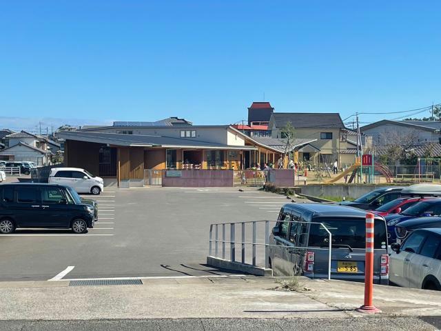 幼稚園・保育園　幼保連携型認定こども園ながたこども園（幼稚園・保育園）まで575m