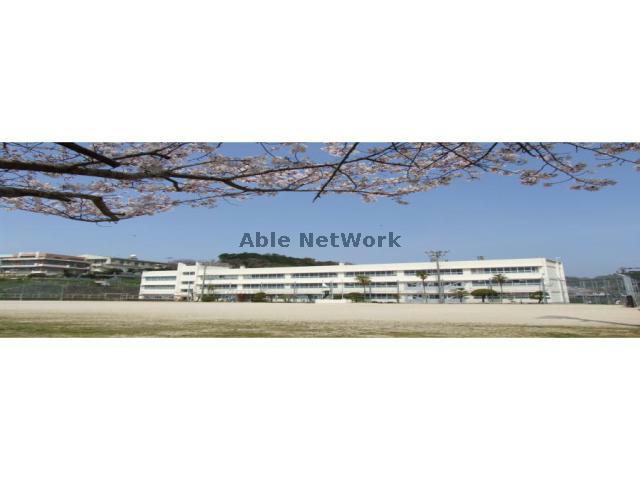 中学校　諫早市立長田中学校（中学校）まで759m