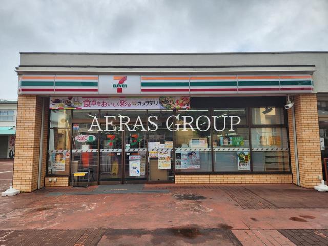 コンビニ　セブン-イレブン ＵＲ金杉台団地店（コンビニ）まで216m