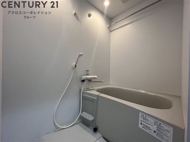 バス・シャワールーム　落ち着いた空間のお風呂です