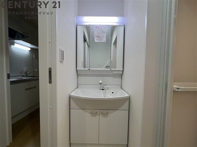 洗面設備　脱衣スペースもあります