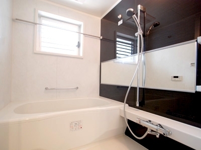 バス・シャワールーム　室内イメージ