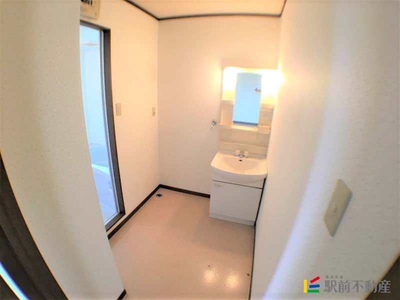 洗面設備　新しい洗面台