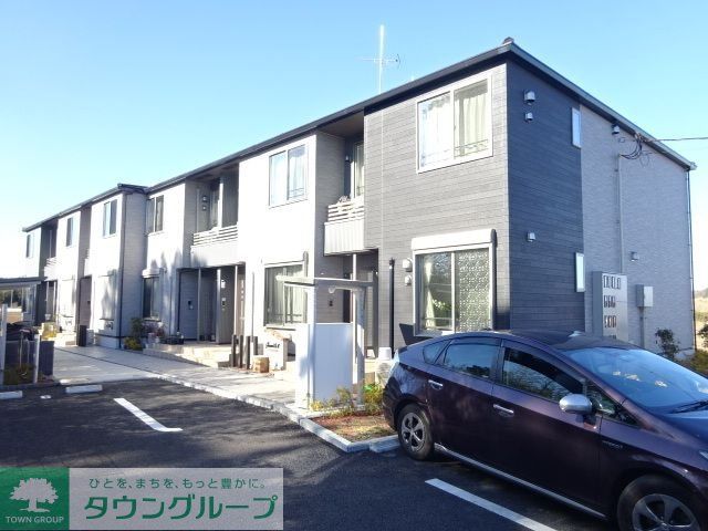 建物外観　駐車場