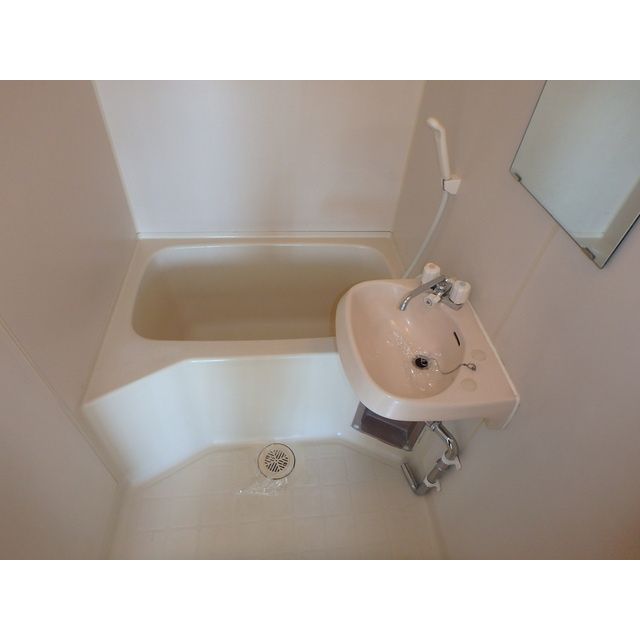 バス・シャワールーム　お風呂です