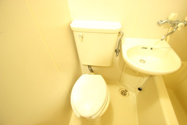 トイレ　別号室の写真です