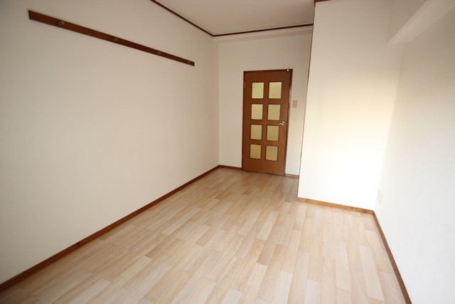 居室・リビング　別号室の写真です