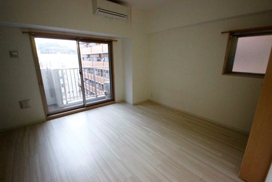 居室・リビング　※別部屋の写真です