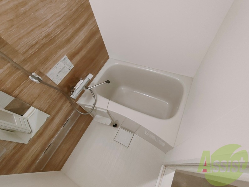 バス・シャワールーム　お風呂になります。一日の疲れを癒してくださいね。